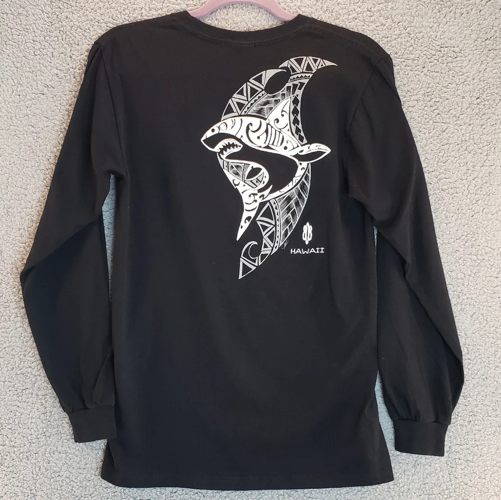 808 Clothing Co. Hawaii Black 100% cotton Shark & waves Graphic Tee Shirt Sz S - Picture 7 of 13